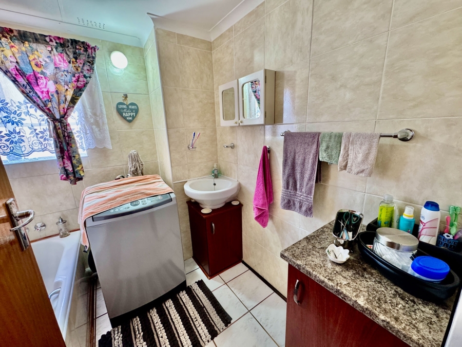 3 Bedroom Property for Sale in Potchefstroom North West
